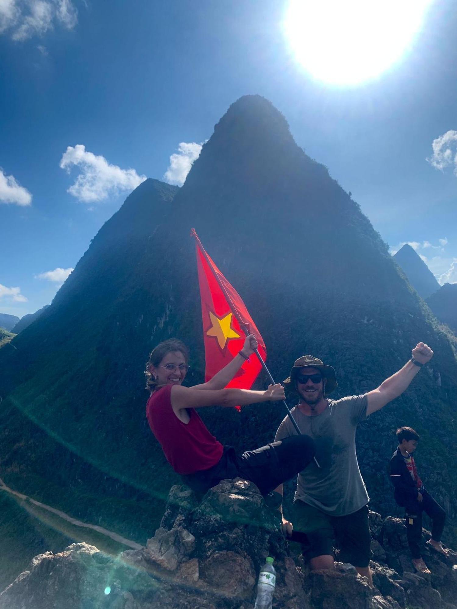 Ha Giang Lotus Hostel Motorbikes Tours Dış mekan fotoğraf